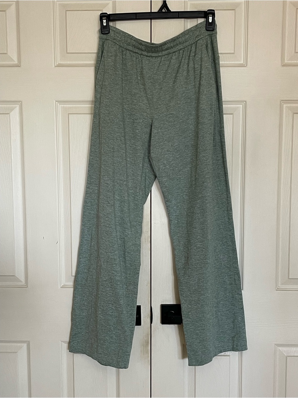 Lululemon Women's Straight Leg Soft Jersey Lounge Pants - Heather Green. Size 10